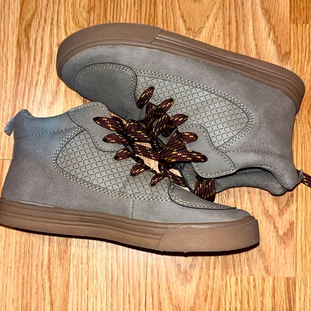Kid boots